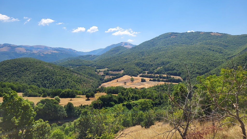 praktisch der ganze Cammino di San Bendetto führt durch das Apennin