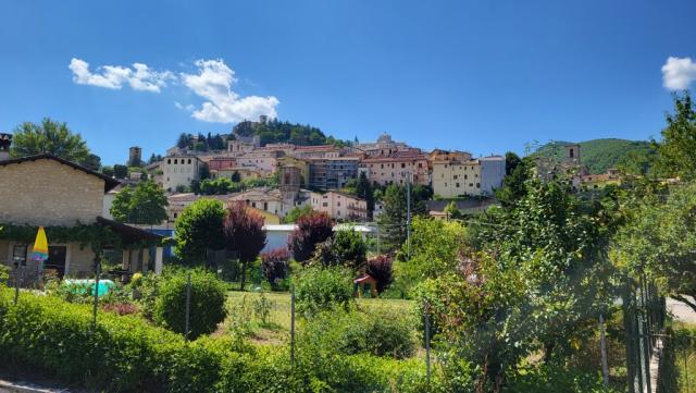 wir haben das von waldigen Bergen beherrschte Cascia erreicht