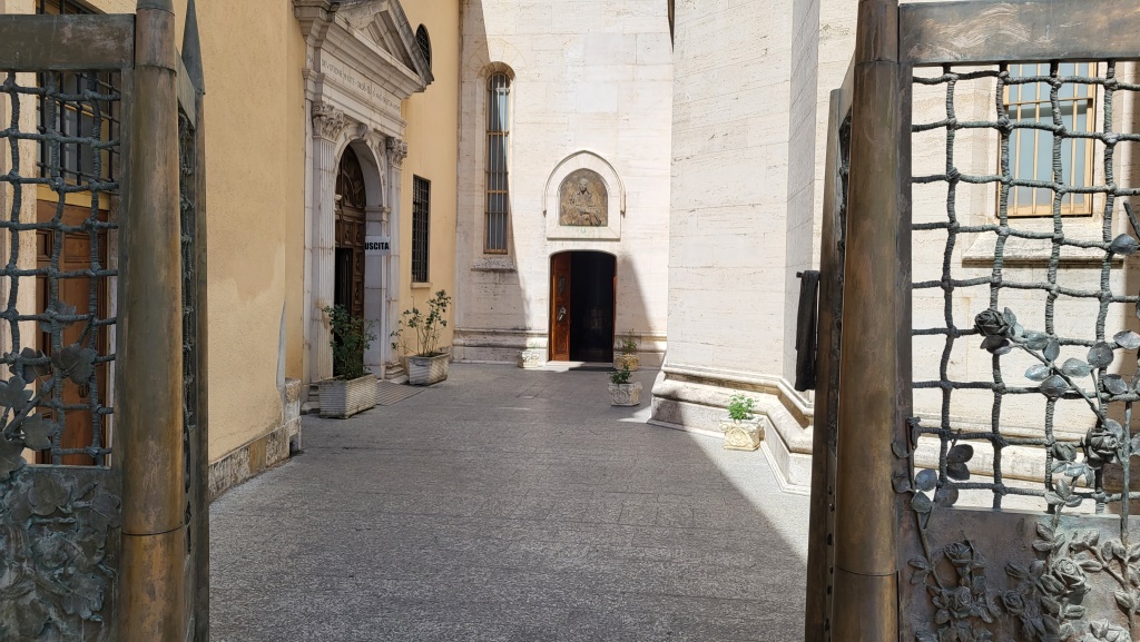 ...Kloster der hl. Rita. Ein Gebäude auf dem 12. Jhr. Der Rundgang ist empfehlenswert