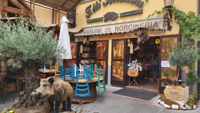 im Ristorante Mastro Peppe eine echte Norcineria...