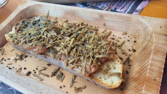 ...Salami und natürlich Trüffel