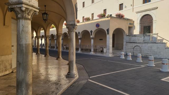 vom Hotel laufen wir direkt zur Wallfahrtskirche der hl. Rita