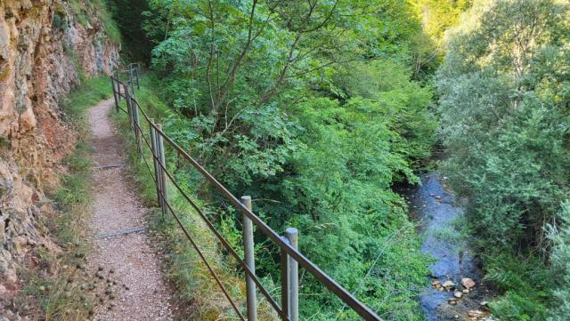 der kleine Fluss Corno begleitet uns auf dem ganzen Weg