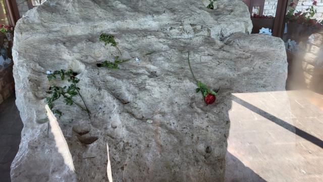 bei diesem Felsen betete die hl. Rita regelmässig