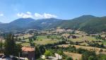 das mittelalterliche Monteleone erhebt sich auf einer Höhe von 1000 m. In dieser Richtung geht es morgen weiter