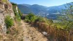 Monteleone di Spoleto wurde strategisch auf einem Hügel erbaut. Aus diesem Grund geht es nun alles bergab