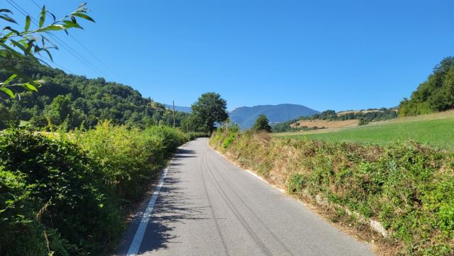 wir haben das kleine Dorf Ruscio hinter uns gelassen...