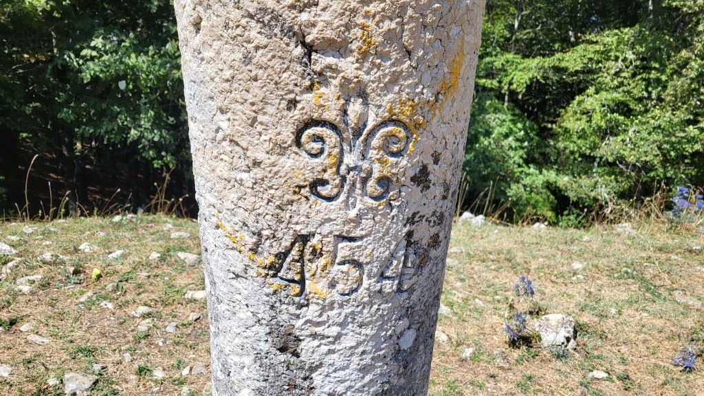 ...die Grenze zwischen dem Kirchenstaat und dem Königreich beider Sizilien verlief