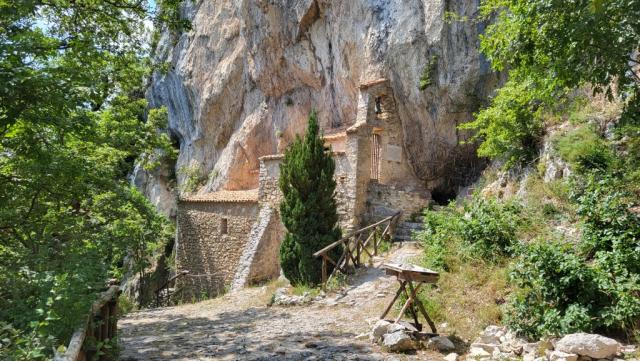 über diesen sehr schönen Pfad erreichen wir den Sacro Speco...