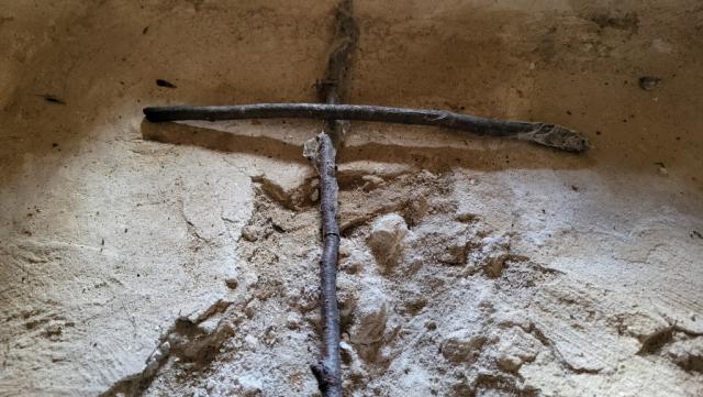 in der Höhle der Offenbarung erschien Franziscus ein Engel in Gestalt eines Kindes...