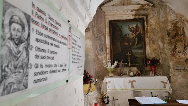 auf seiner ständigen Suche nach Gott zog sich Franziskus gerne an hohe und oft unzugängliche Orte zurück...