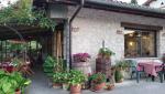 etwas ausserhalb von Castel di Tora, im Ristorante Il Vigneto in Colle di Tora,...