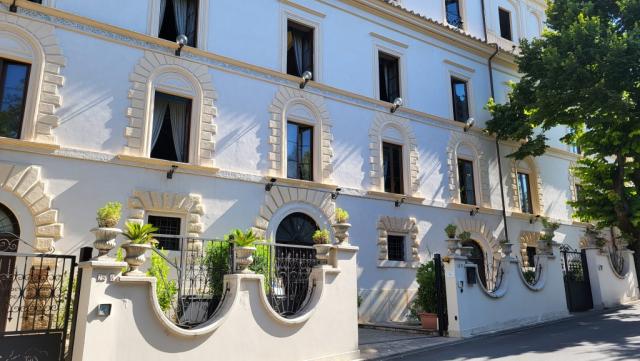 wir verlassen das Hotel Palazzo Moraschi in Subiaco...