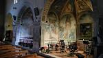 die Kirche besitzt ein bewundernswerter Freskenzyklus aus dem 13. Jhr.