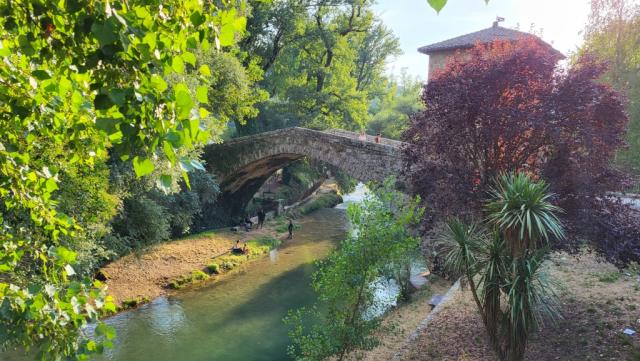 über diese sehr schöne historischen Sehenswürdigkeit haben wir den Aniene Fluss überquert...