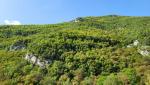 tief eingeschnitten ist das Aniene Tal. Wir blicken hinauf zum Monte delle Pianezze