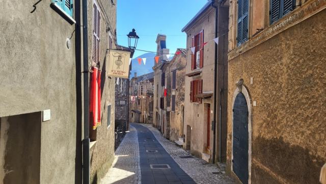 Trevi nel Lazio besitzt zwei Mauerkränze, der innere stammt noch aus vorrömischer Zeit