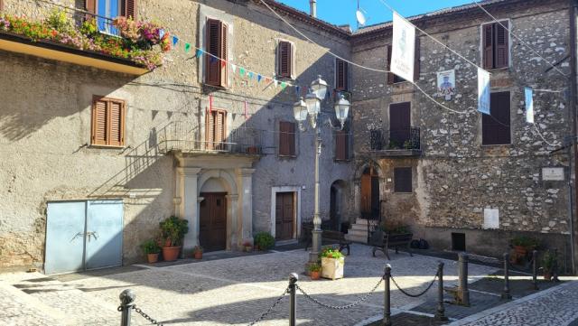 Trevi nel Lazio ist ein perfektes Beispiel des Incastellamento (massiver Ausbau von Burg und Dorf)