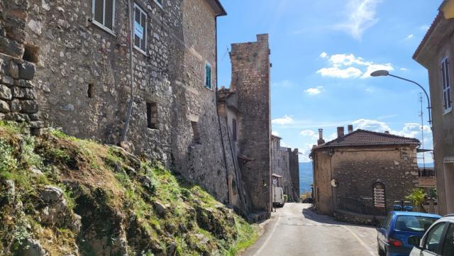 Vico nel Lazio wird wegen seiner beeindruckenden Festungsanlage auch ‚die Carcassonne Italiens‘ genannt
