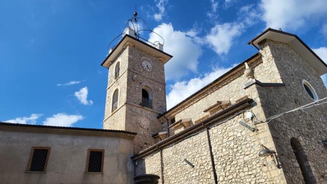 die romanische Stiftskirche S.Michele Arcangelo 11. Jhr.