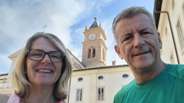 Erinnerungsfoto aufgenommen vor der Kosterkirche