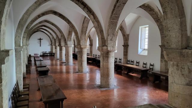 der neunjochige Kapitelsaal besticht im Stil der französischen Gotik durch vollkommen ausgewogene Proportionen