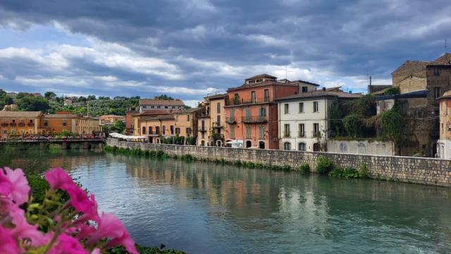 mit etwas Wehmut verlassen wir Isola del Liri. Besonders die Altstadt mit dem Wasserfall hat uns gefallen