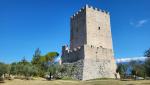 Torre di Cicerone ein mittelalterlicher Turm, der auf dem höchsten Punkt der Akropolis steht