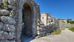 wir verlassen Civitavecchia, dessen mächtige Zyklopenmauer aus Steinen besteht, die teils über fünf Tonnen wiegen