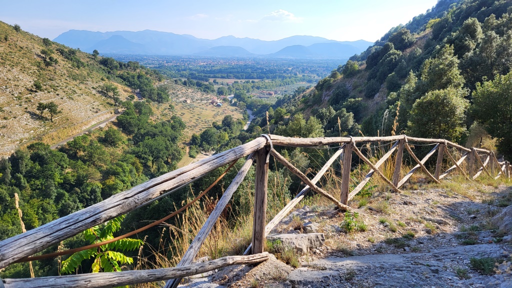 wir lassen den Eremo dello Spirito Santo hinter uns und sind dankbar für diesen lohnenden Abstecher