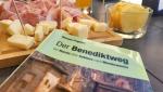 ...und schauen in unserem Wanderführer was morgen auf uns zukommen wird