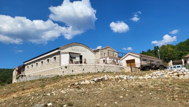 wir erreichen die Masseria Albanetta führt. Hier lag das Albaneta Kloster. Im Krieg ein hart umkämpfter Punkt