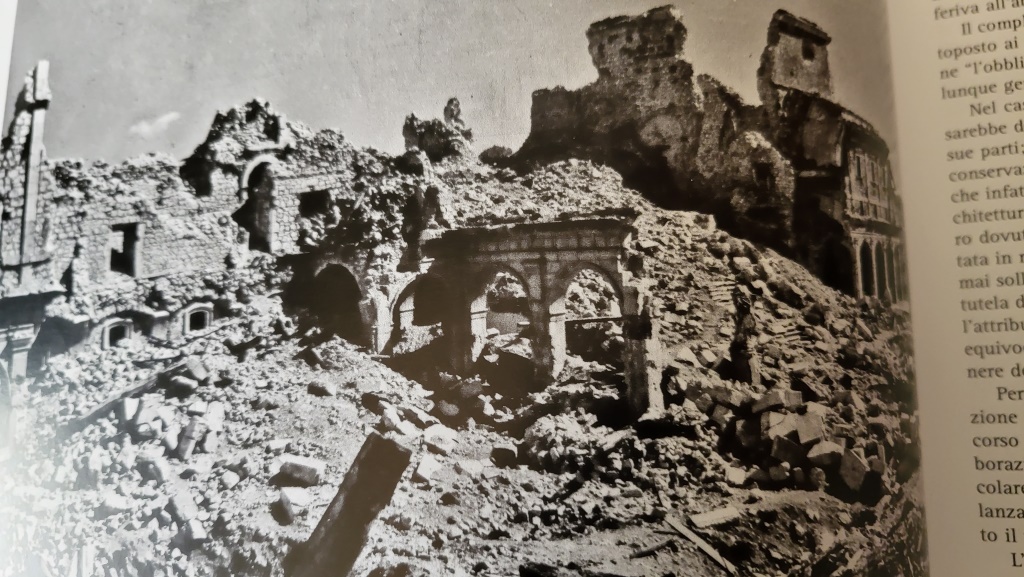 dreimal wurde die Abtei zersört. 577 von den Langobarden, 1349 von einem Erdbeben, 1944 Schlacht um Montecassino