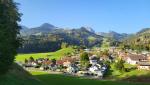 wir lassen den Hügel mit dem im 12. Jhr. gegründeten Städtchen Gruyères mit seinem Schloss hinter uns...