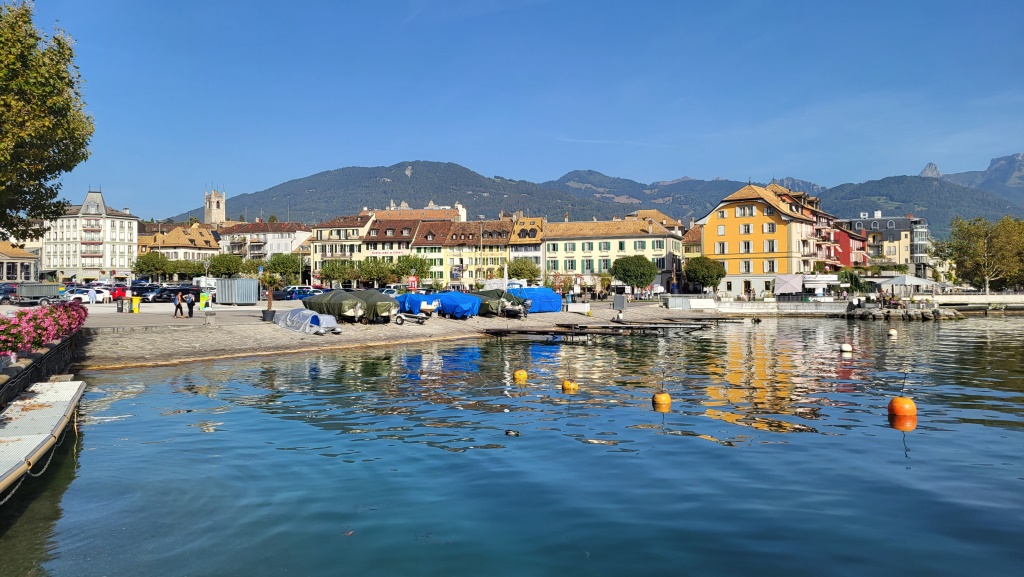 ...erreichen wir den Hafen von Vevey