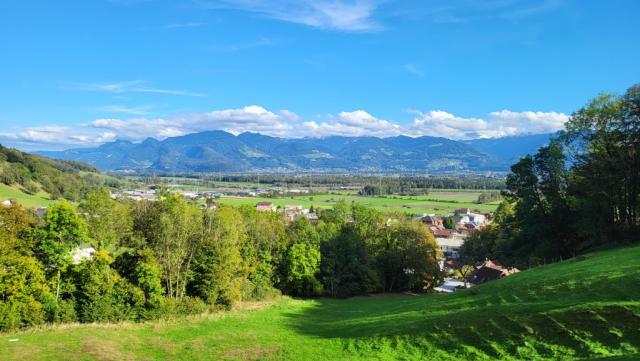 wir blicken nach Rüthi und ins Rheintal zurück