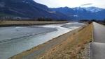 zu dieser Jahreszeit, führt der Rhein wenig Waser