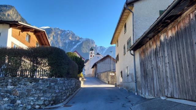 in Trimmis führt uns der Wanderweg weiter aufwärts