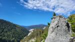 es bildete sich eine Schlucht mit steilen Kalkstein-Schuttklippen, die nach und nach weiter abgetragen werden