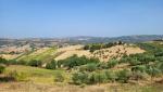 Padula schenkt einem eine super schöne Aussicht auf die hügelige Landschaft um Benevento