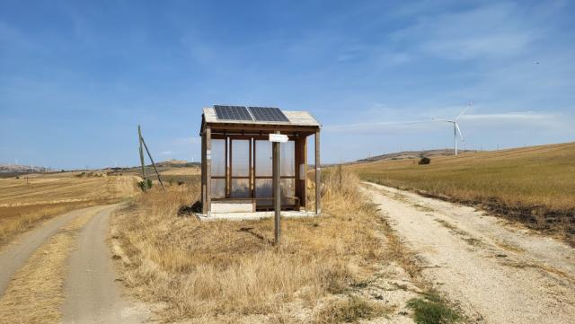 ...und erreichen in dieser menschenleere Hügellandschaft eine "Schutzhütte"