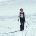 Mäusi beim Schneeschuhlaufen