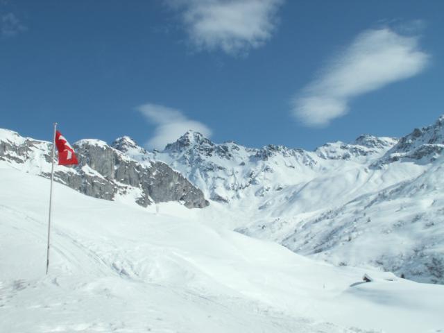 Blick Richtung Plassengenpass und Sarollaspitzen