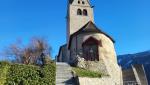 auch diese Kirche ist auf einem Hugel erbaut, den Tuma Turera