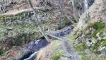 Bäche die das Wasser vom Monte Tamaro ins Tal führen, werden überquert