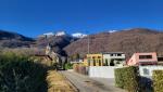 vor uns erhebt sich der schneebedeckte Monte Tamaro. Dort oben sind wir auch schon gestanden