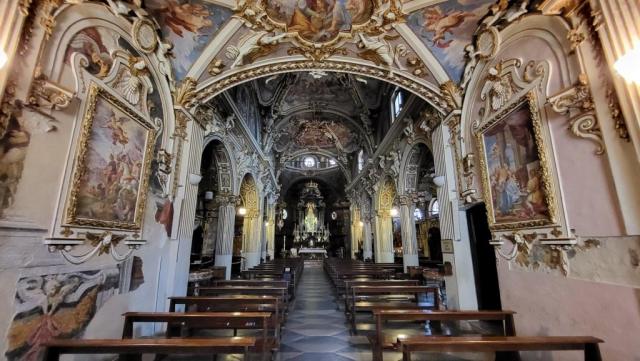 aus diesem Grund wurde 1472 die der Jungfrau Maria gewidmete Wallfahrtskirche im Renaissance Stil erbaut