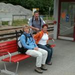 warten auf den Zug im Bahnhof Tamins - Reichenau