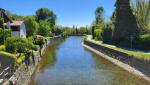 über diese Brücke überqueren wir den Naviglio Grande...