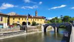 ...mit seiner schönen Brücke über den Naviglio Grande